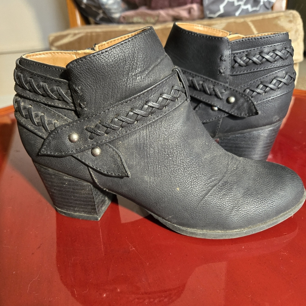Black Ankle Booties 2" Heel Braided Studded Detail Women's Size 6.5 Indigo Rd.